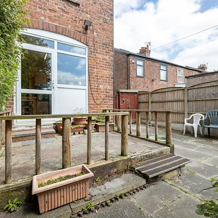 Guestready - Enchanting Life In Gorse Hill Manchester Esterno foto